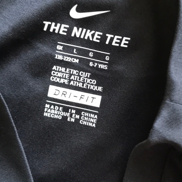 NIKE GIRLS’ SHORT SLEEVE TEE - Picture 5 of 5